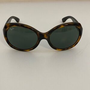 Ray-Ban Women’s RB4191 Light Havana 57mm